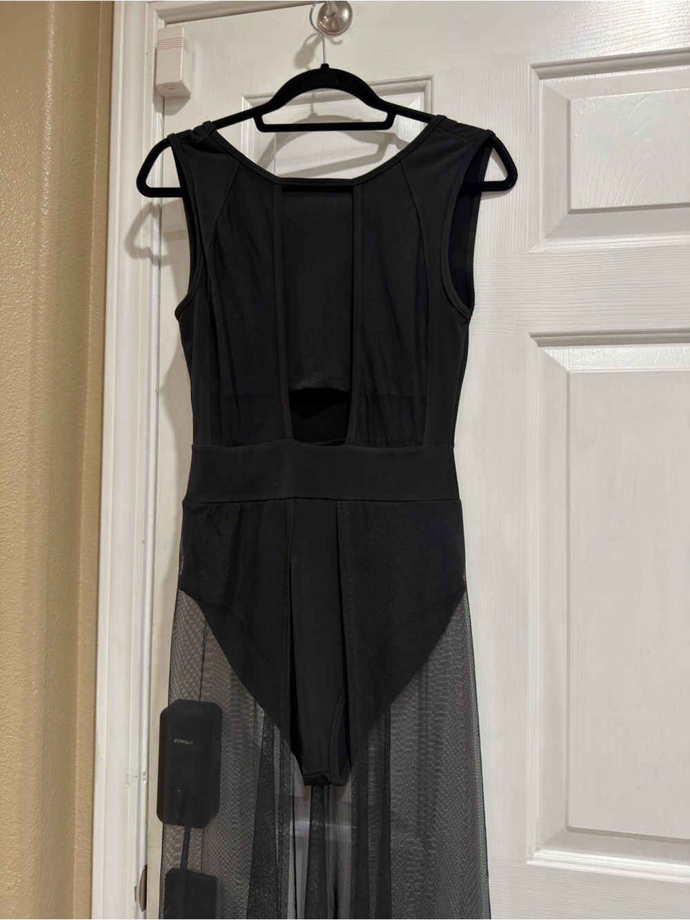 Black Maxi Mesh Overlay Dress - Women - Picture 2 of 8